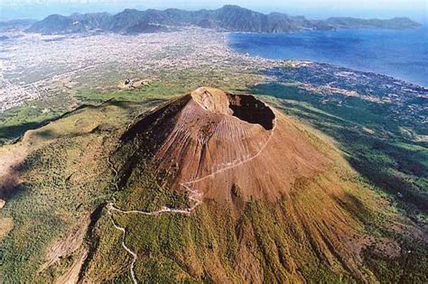 Mount Vesuvio Plugon