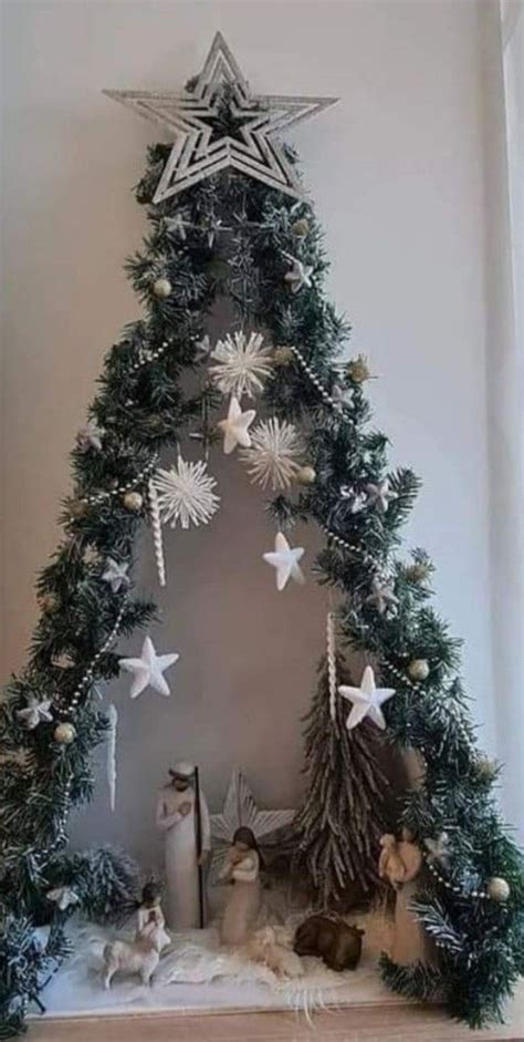 Pin By Μάρα On Χριστούγεννα Wall Christmas Tree Small Space