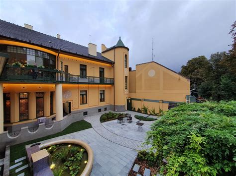You can use the special requests box when booking, or contact the property directly with the contact details provided. Darvas La Roche House, Romania