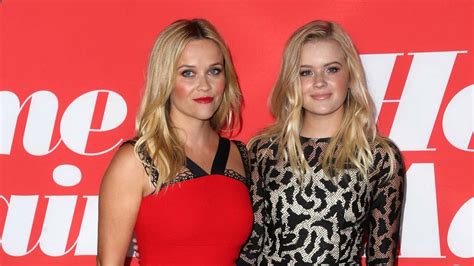 Reese Witherspoons Daughter Ava Phillippe Makes Her Debut In Paris