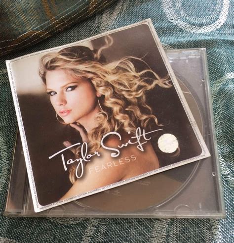 Taylor Swift Fearless Album ~ A Free And Happy Soul Muteeyahya