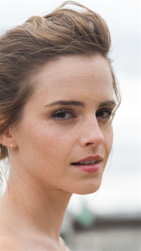 Emma watson is a 30 year old british actress. Wallpaper Emma Watson, EM, Emma Charlotte Duerre Watson ...