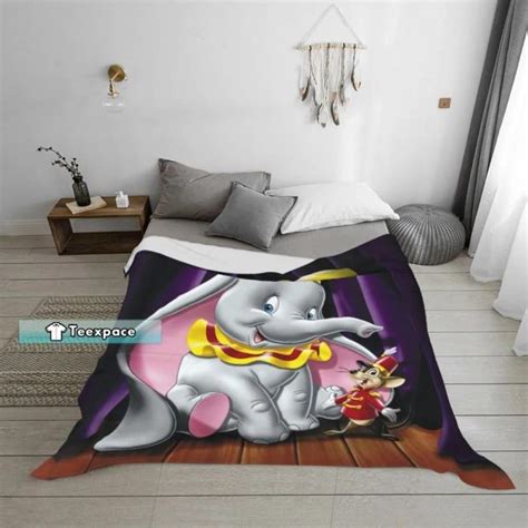 Dumbo Blanket Teexpace