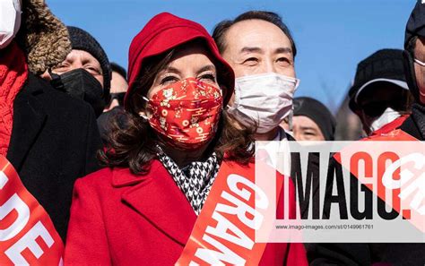 Ny Lunar New Year Parade In Flashing Governor Kathy Hochul Attends