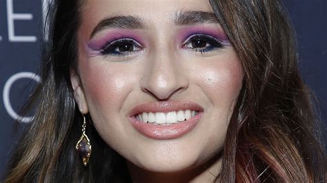 Jazz Jennings Emotional Post About Her Tv Show Has Fans Wondering The Same Thing