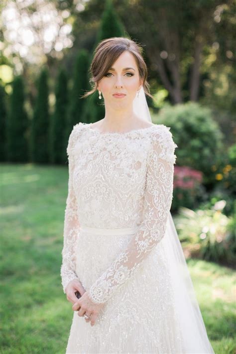 Elegant Intimate Glen Manor Wedding Short Lace Wedding Dress
