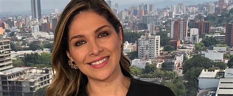 Ver canal caracol tv en vivo, online, en directo, en línea. Listo el reemplazo de Vanessa de la Torre en Noticias ...