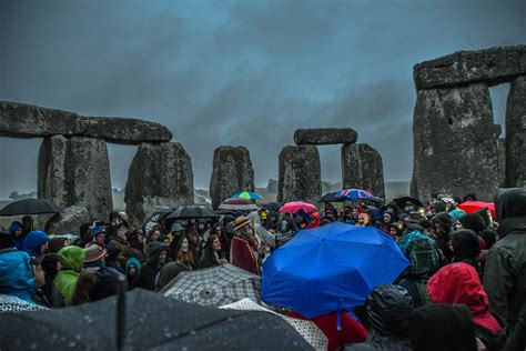 Autumn Equinox Autumn Rain Arrives At Stonehenge As Temper Flickr