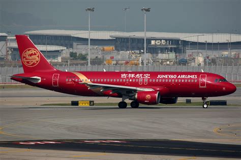 Jet2.com airlines aeroplane white livery. Airbus Hamburg Finkenwerder News: A320-214, GECAS, VP-CDO ...