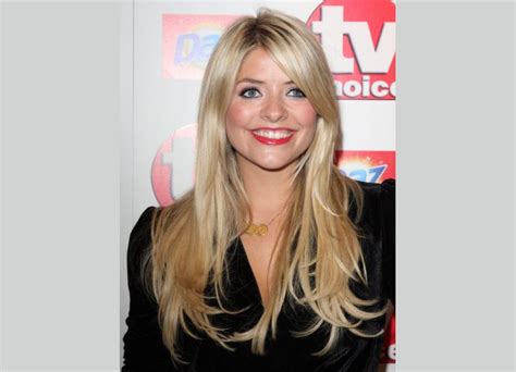 Holly Willoughby Wearing Her Trendy Long Blonde Hair With A High Off