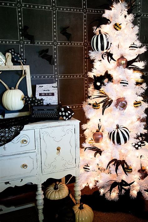 51 Cool Halloween Trees You Can Make Shelterness