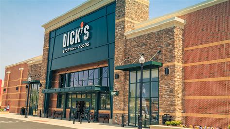 Dicks Sporting Goods Tops Profit Targets Removes Hunting Merch From