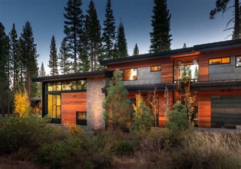 Mountain Modern Prefab Provides Idyllic Forest Retreat In Truckee