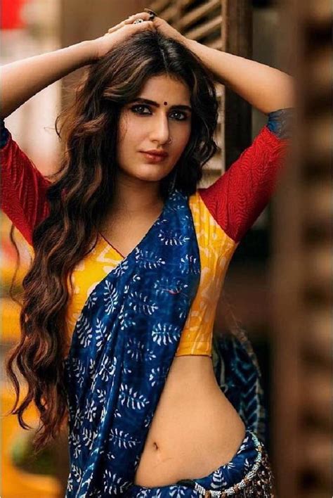 Glamorous Indian Girl Fatima Sana Shaikh Hot Hip Navel Show In