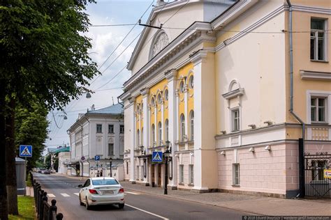 Walking Through The Historical Center Of Kostroma · Russia Travel Blog