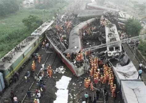 Tragedi Tabrakan Kereta Api Di India 233 Orang Tewas