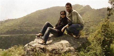 This Picture Of Ms Dhoni And Ex Girlfriend Priyanka Are Going Viral Jfw Just For Women