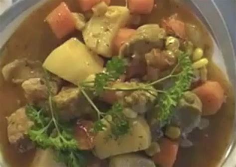Scatter the bay leaves over the vegetables. HOW TO COOK: HOW TO COOK PORK STEW