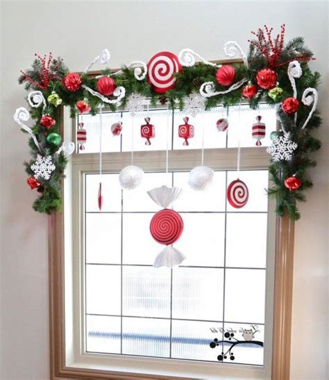 35 Outstanding Christmas Window Decorations Ideas Interior Vogue