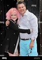 (L-R) Cyndi Lauper y su esposo David Thornton en el Cyndi Lauper y ...