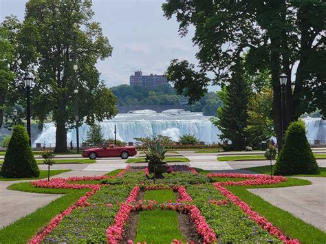 Queen Victoria Park Niagara Falls Attraction Skylon Tower Skylon