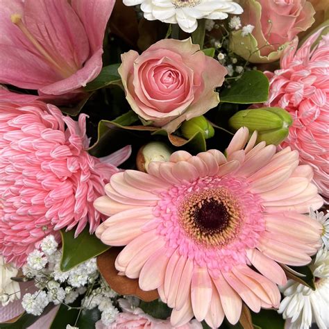 Florists Choice Mixed Seasonal Bouquet Lavish Flowers Online