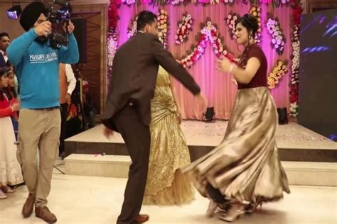 Viral Video देवर की शादी में भाभी ने अपने जहरीले डांस से ला दी तबाही देखती रह गई नई देवरानी