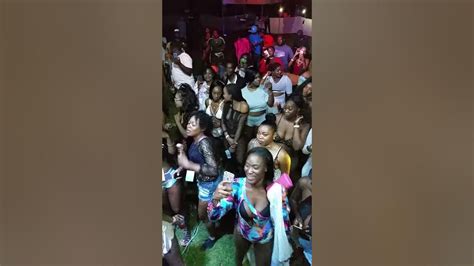 Shane E Performing In Cayenne Beach Negril Youtube