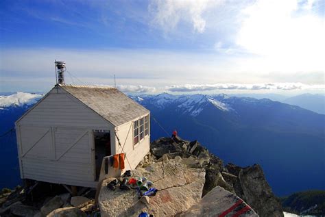 Cabin At The Top Of A Mountain In Washington Pics