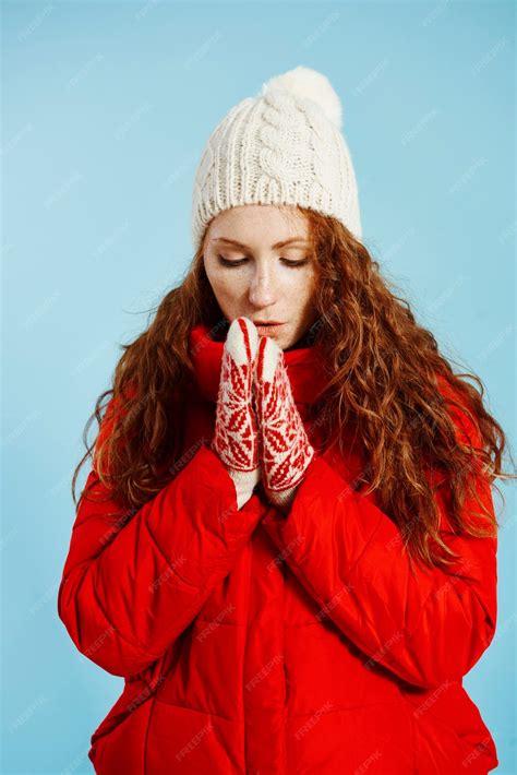 Free Photo Girl Rubbing Her Hands In Winter