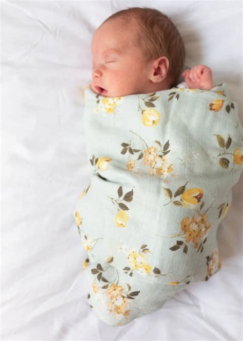 Loulou Lollipop Bamboo Muslin Swaddle Wild Rose Swaddle Muslin