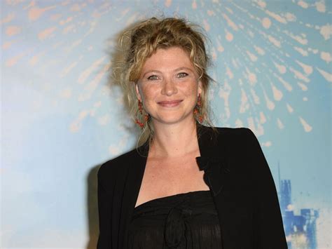 Candice Renoir Cécile Bois A T Elle Subi Des Opérations Télé Star