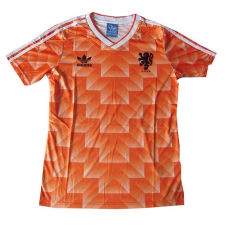 Holanda está fuera de la eurocopa, pero memphis depay ha demostrado en sus cuatro partidos que es un pedazo de futbolista. Camiseta Holanda Retro Euro 1988 reydecamisetas-4323 - € ...
