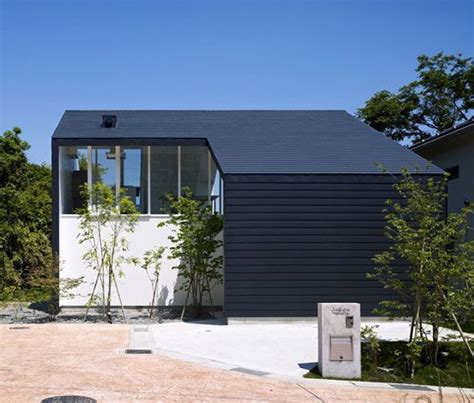 Japanese small house design plans, japanese home design traditional, japan minimalist house design, tiny house japan, japanese home traditional japanese house design in modern style by source www.digsdigs.com. Simple Japanese Small House Design | Small house design ...