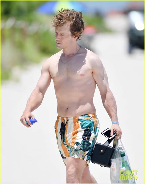 game of thrones alfie allen spotted shirtless in miami photo my xxx hot girl