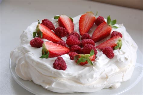 Pavlova aux fruits rouges