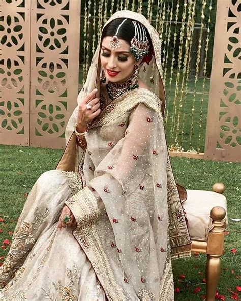Pin By Hoorain Ansari Interprises On Beautiful Ayeza Khan Bridal