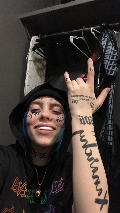 On several occasions, billie has flaunted some ink, leaving fans. Billie's Halloween costume 😂 (With images) | Billie eilish ...