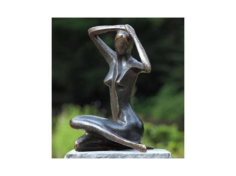 Statue En Bronze Femme Nue Assise