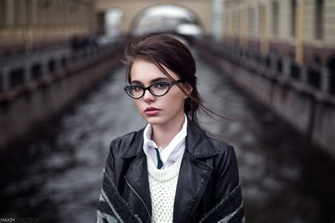 Looking At Viewer Women With Glasses Women St Petersburg Glasses
