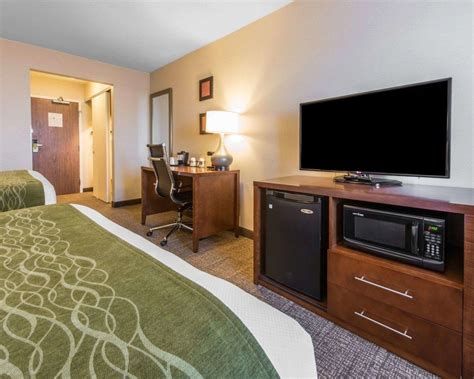 Comfort Inn And Suites Erie Pennsylvania Us