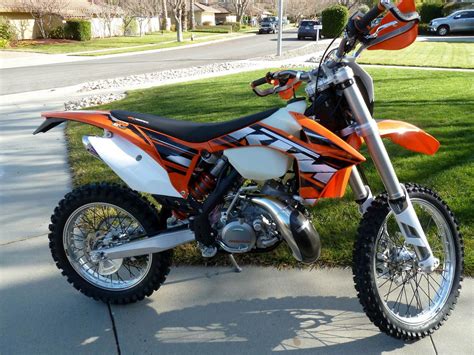 Becoming a better dirt bike rider means learning more about how your dirt bike engine works. Looking for opinions Which 2 stroke dirt bike to get ...