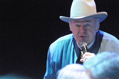 Roy Clark Hee Haw Star And Country Music Legend Dead At 85