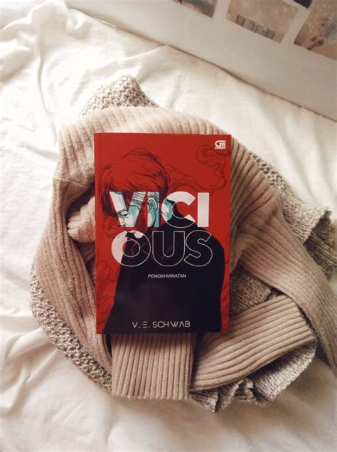 Victoria (v.e.) schwab is the product of a british mother, a beverly hills father, and a southern upbringing. RESENSI Vicious by V.E Schwab ~ arthms12