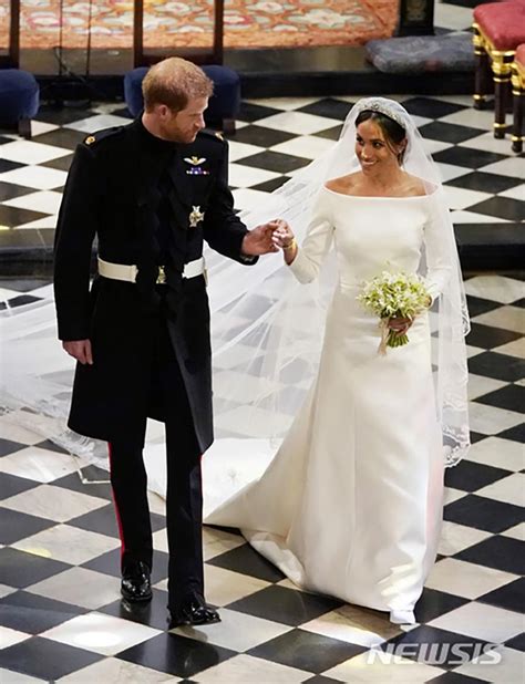 英 해리 왕자♥메건 마클 ‘세기의 결혼식왕위 계승 서열 6위의 결혼식은 어땠는지 ‘파격적인 결혼식 권미성 기자
