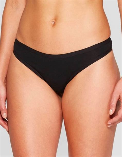The Most Comfortable Thongs Of 2020 According To ‘glamour Editors