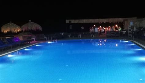 Night Swimming Makhsoom