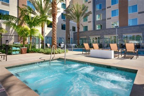 Courtyard By Marriott Los Angeles Laxhawthorne Pool Pictures And Reviews