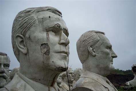 Presidents park is open year round; How 43 Giant, Crumbling Presidential Heads Ended Up in a ...