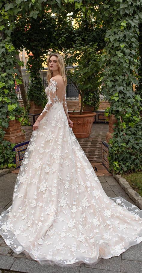 25 Breathtaking Wedding Dresses With Graceful Elegance Weddingdress